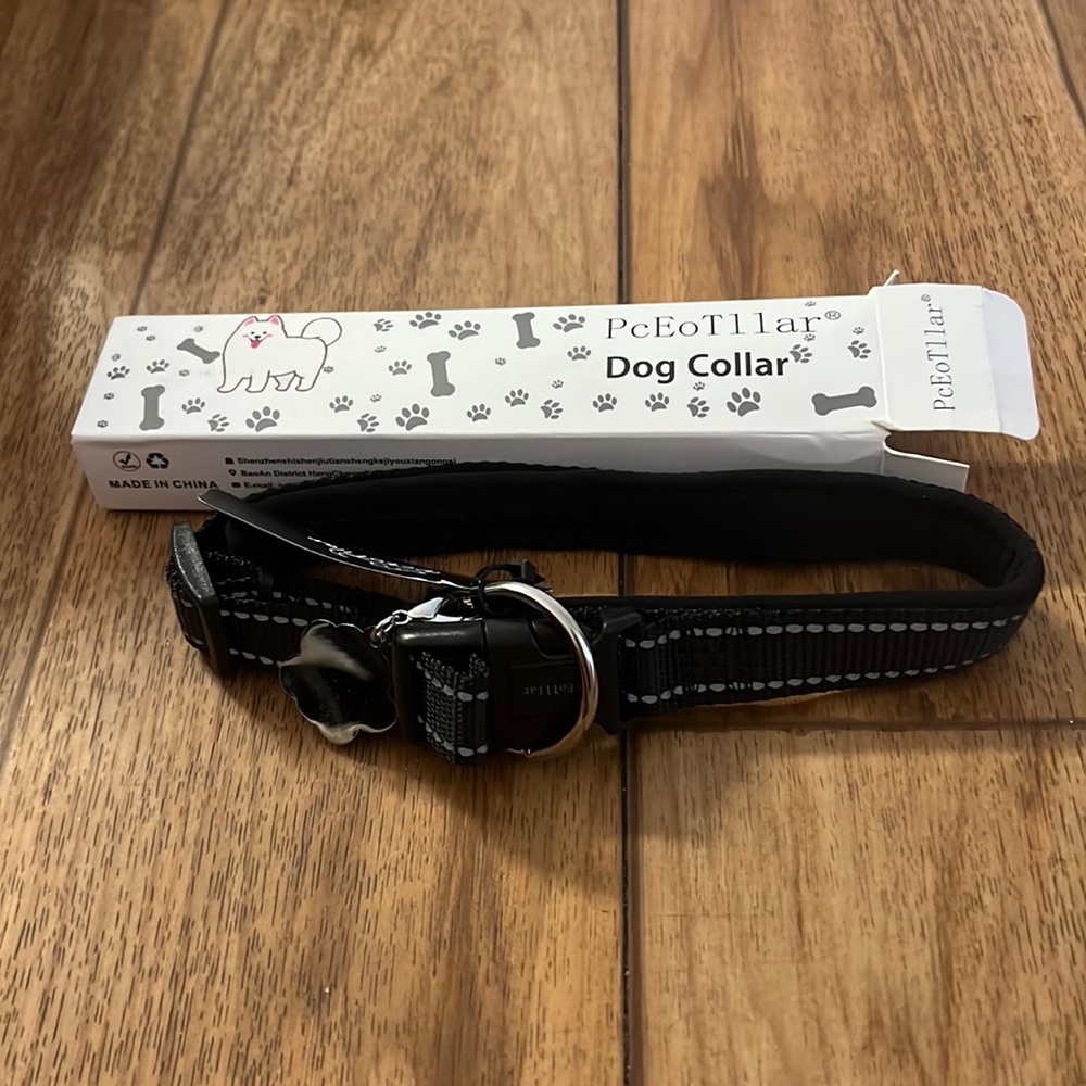 2 collars (black s, purple xs) brand new. Never worn.